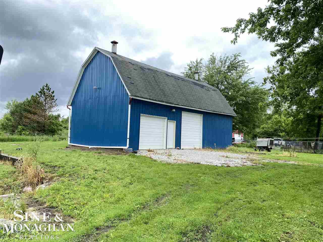 3846 Ravenswood Road Port Huron, MI 48060 - Photo 4 of 70 50077395-3.JPG
