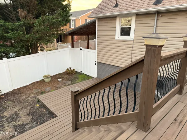 $3,000 | 146 East Park Drive, Unit 5, Kingsport, TN 37660