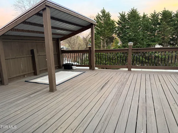 $3,000 | 146 East Park Drive, Unit 5, Kingsport, TN 37660