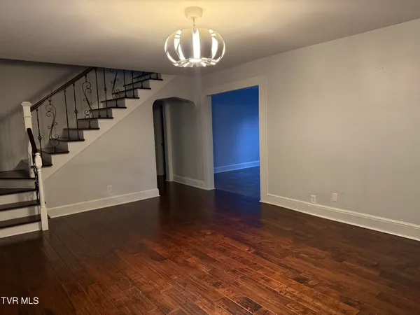 $3,000 | 146 East Park Drive, Unit 5, Kingsport, TN 37660