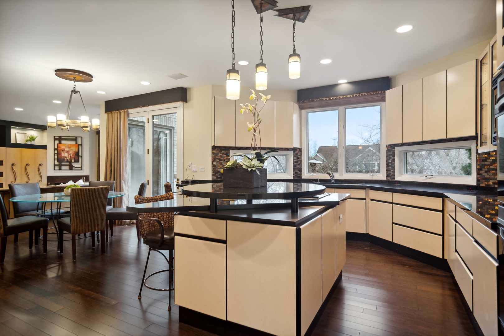 1911 Sheridan Road Buffalo Grove, IL 60089 - Photo 10 of 33 a kitchen with lots of counter top space