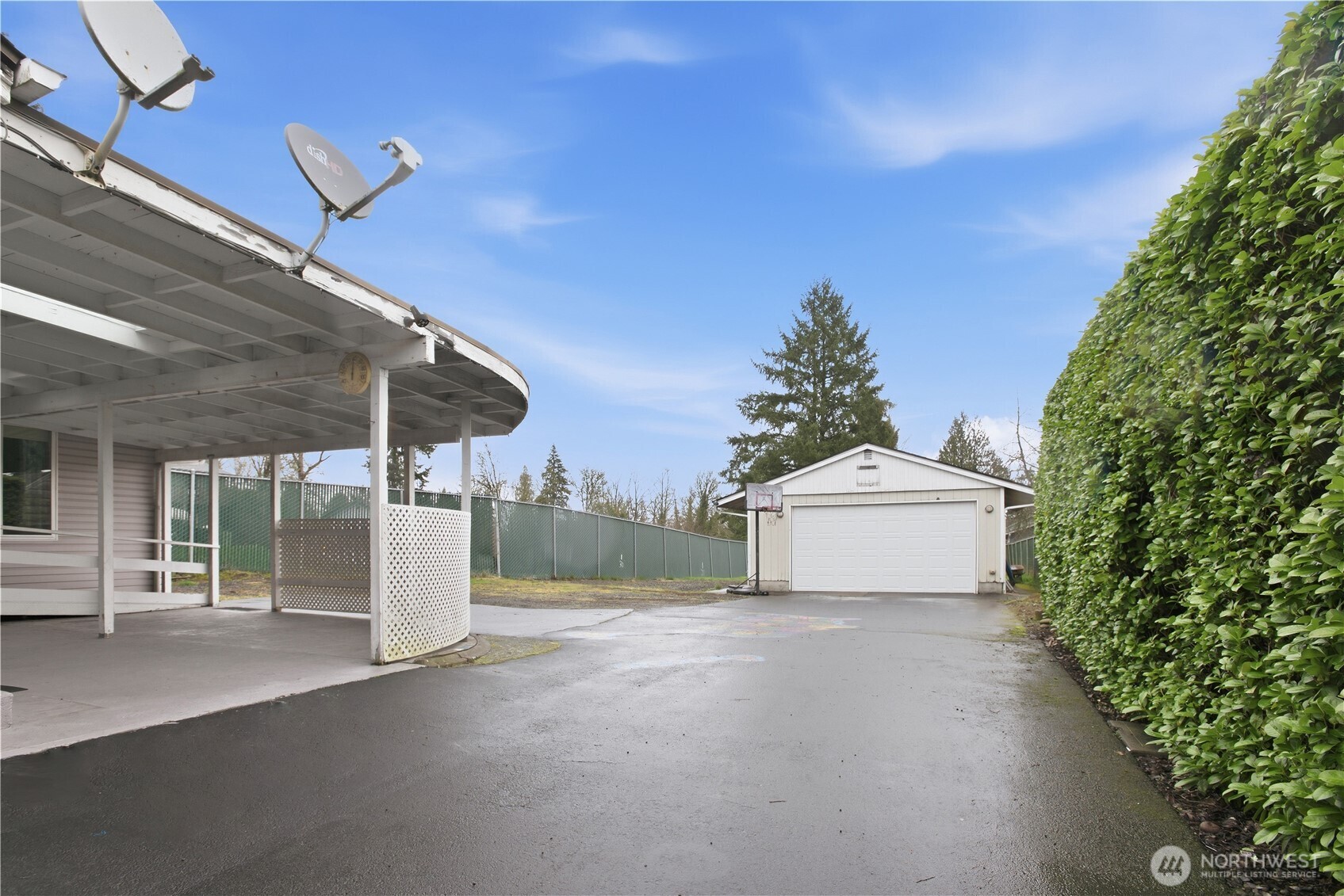 3506 Columbia Heights Road Longview, WA 98632 - Photo 20 of 22 a front view of a house with a garden