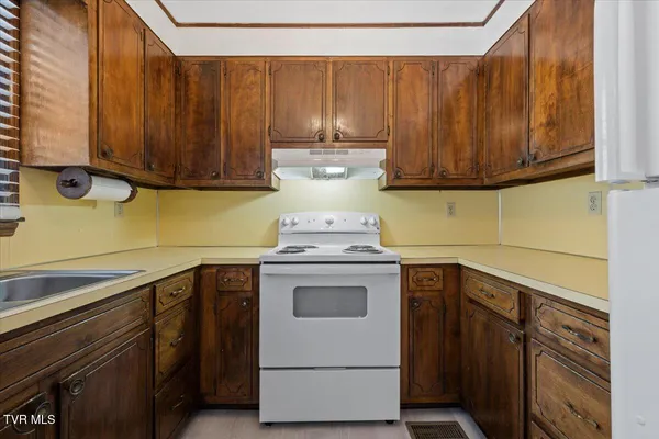 $249,000 | 836 Colonial Road Southwest, Abingdon, VA 24210