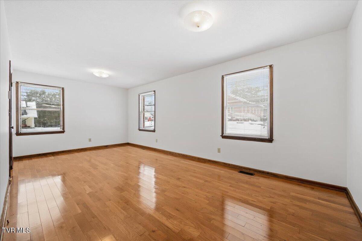 836 Colonial Road Southwest Abingdon, VA 24210 - Photo 17 of 35 17-HPO2254