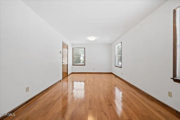 $249,000 | 836 Colonial Road Southwest, Abingdon, VA 24210