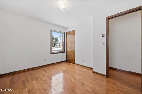 $249,000 | 836 Colonial Road Southwest, Abingdon, VA 24210