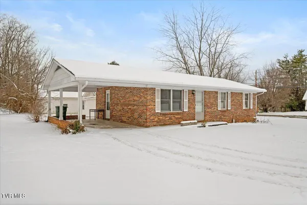 $249,000 | 836 Colonial Road Southwest, Abingdon, VA 24210