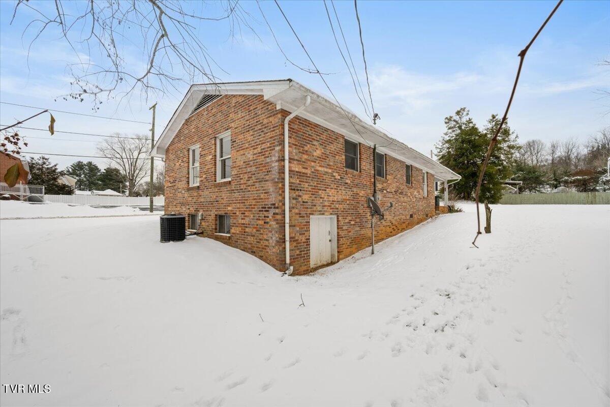 836 Colonial Road Southwest Abingdon, VA 24210 - Photo 32 of 35 32-HPO2311