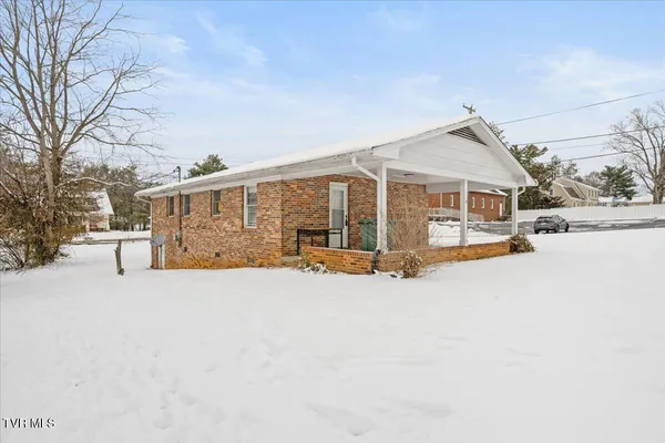 $249,000 | 836 Colonial Road Southwest, Abingdon, VA 24210