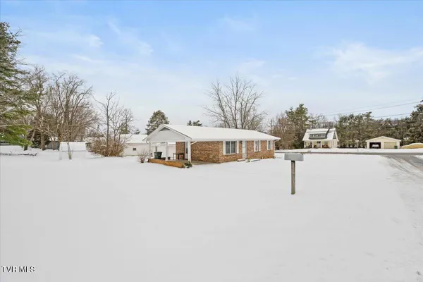 $249,000 | 836 Colonial Road Southwest, Abingdon, VA 24210