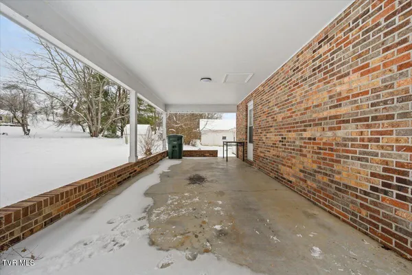 $249,000 | 836 Colonial Road Southwest, Abingdon, VA 24210