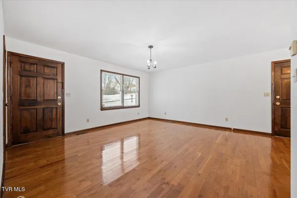 $249,000 | 836 Colonial Road Southwest, Abingdon, VA 24210