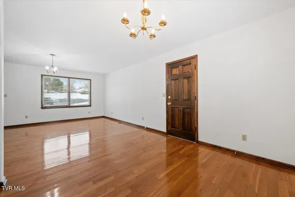 $249,000 | 836 Colonial Road Southwest, Abingdon, VA 24210