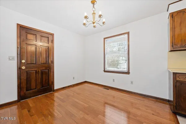 $249,000 | 836 Colonial Road Southwest, Abingdon, VA 24210