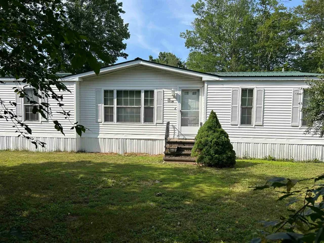 $168,000 | 28 Wayland Circle, Exeter, NH 03833
