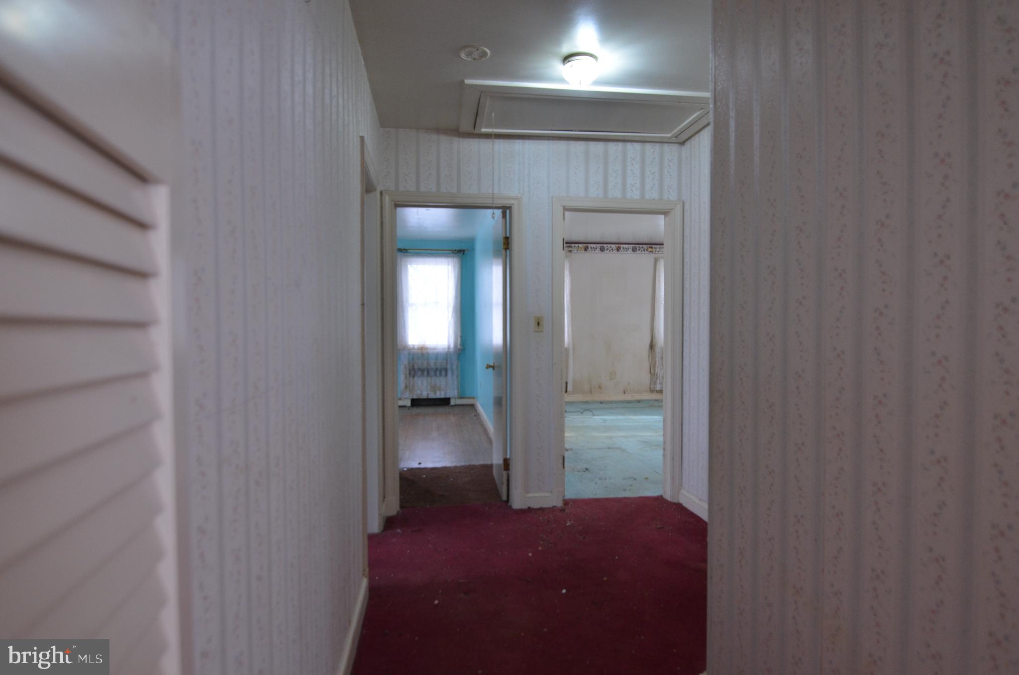 206 Shaw Avenue Silver Spring, MD 20904 - Photo 21 of 35 a view of a hallway