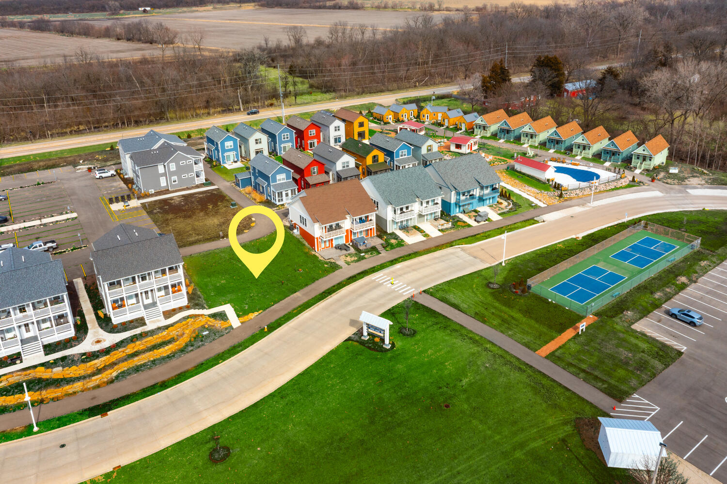 100 Great Loop E Drive, Unit 44 Ottawa, IL 61350 - Photo 9 of 11 a view of swimming pool with outdoor seating and yard in back