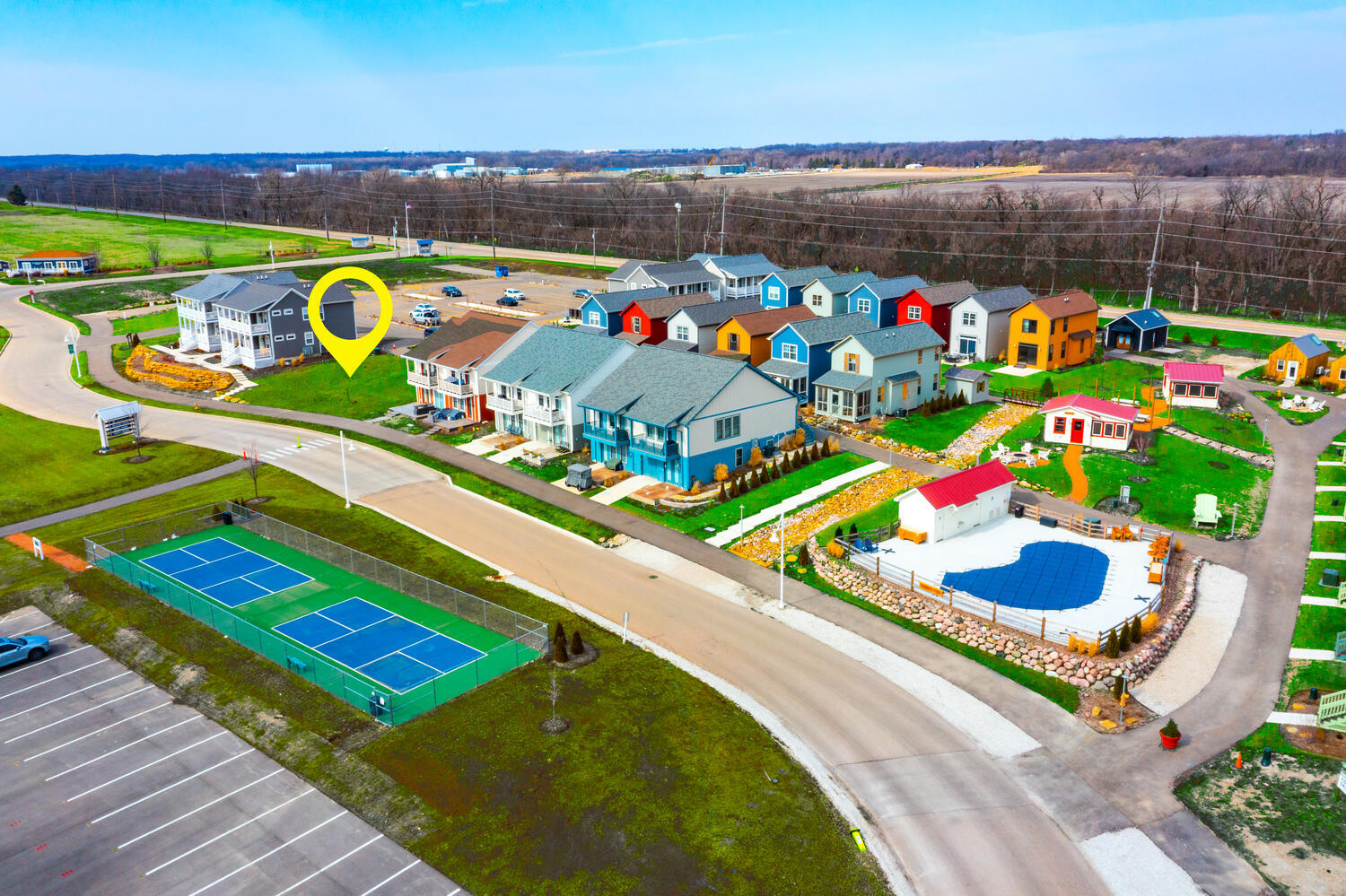 100 Great Loop E Drive, Unit 44 Ottawa, IL 61350 - Photo 10 of 11 a view of outdoor space with seating area