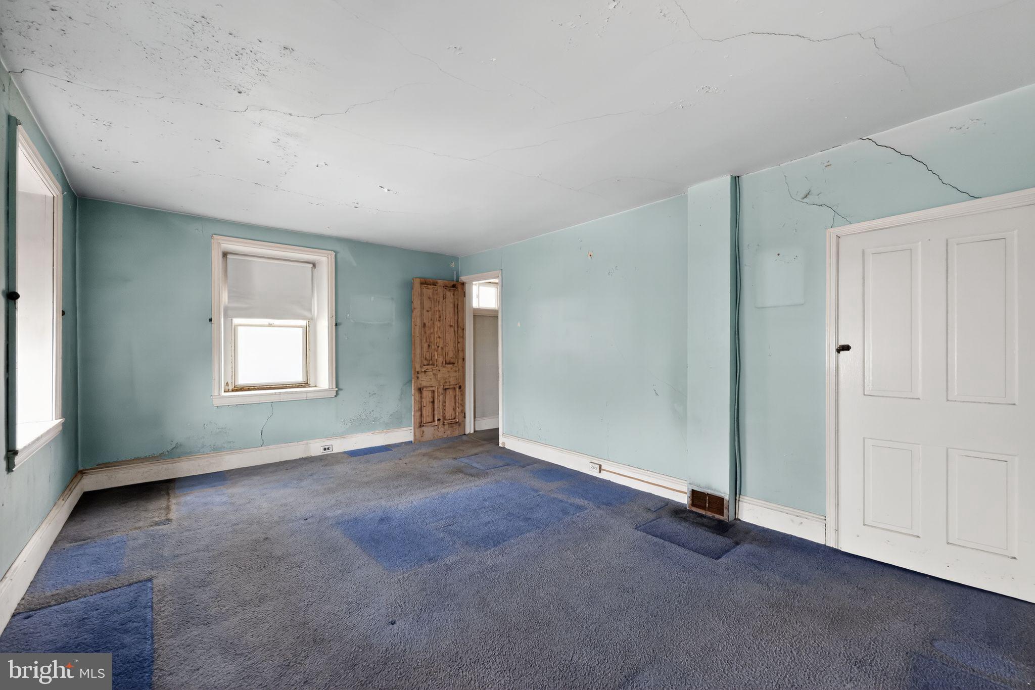 113 South Chestnut Street Ambler, PA 19002 - Photo 12 of 30 an empty room with windows