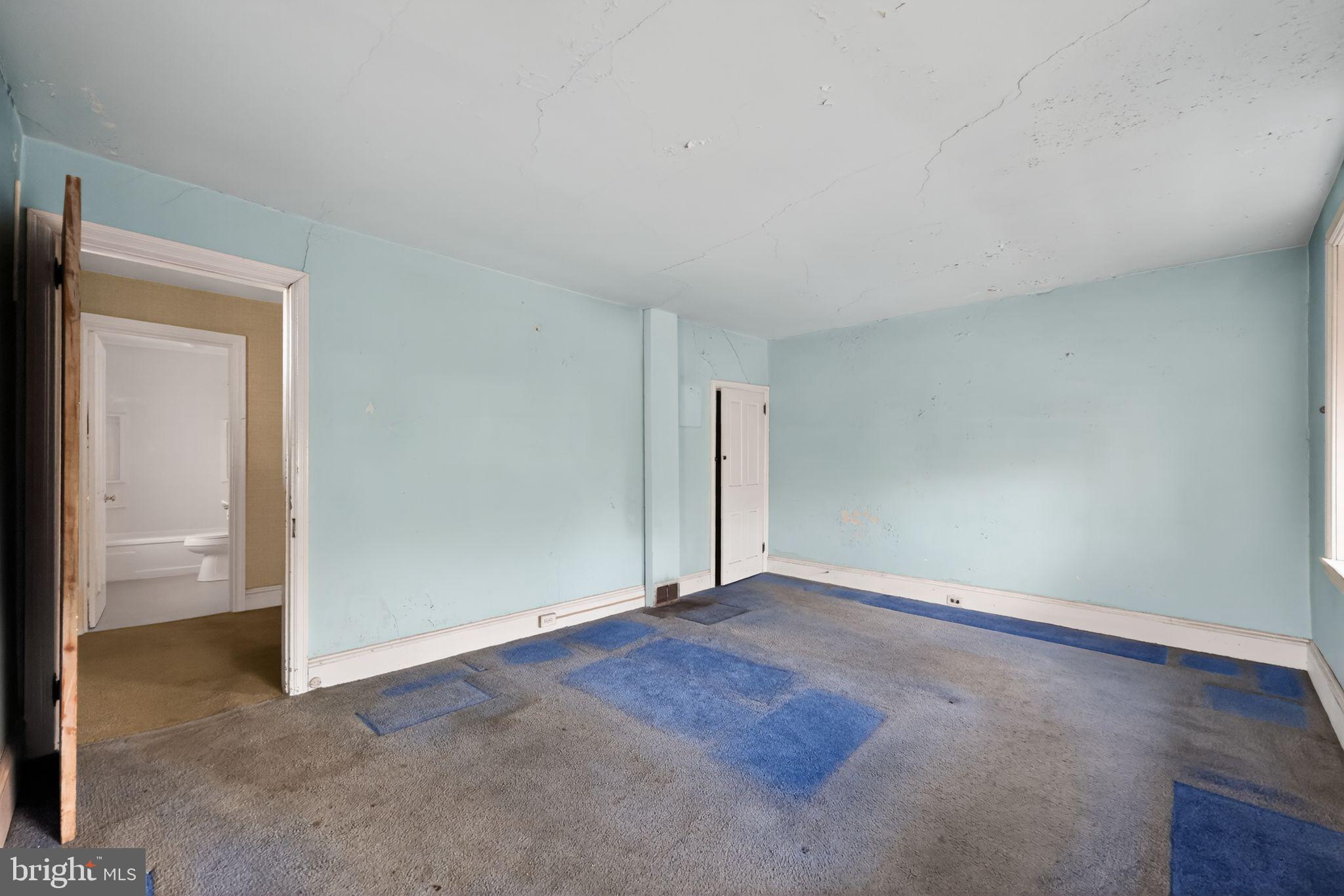113 South Chestnut Street Ambler, PA 19002 - Photo 9 of 30 an empty room with a natural light