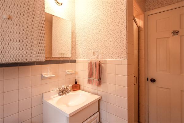 19 Birch Road Holliston, MA 01746 - Photo 19 of 30 Gallery Image 19