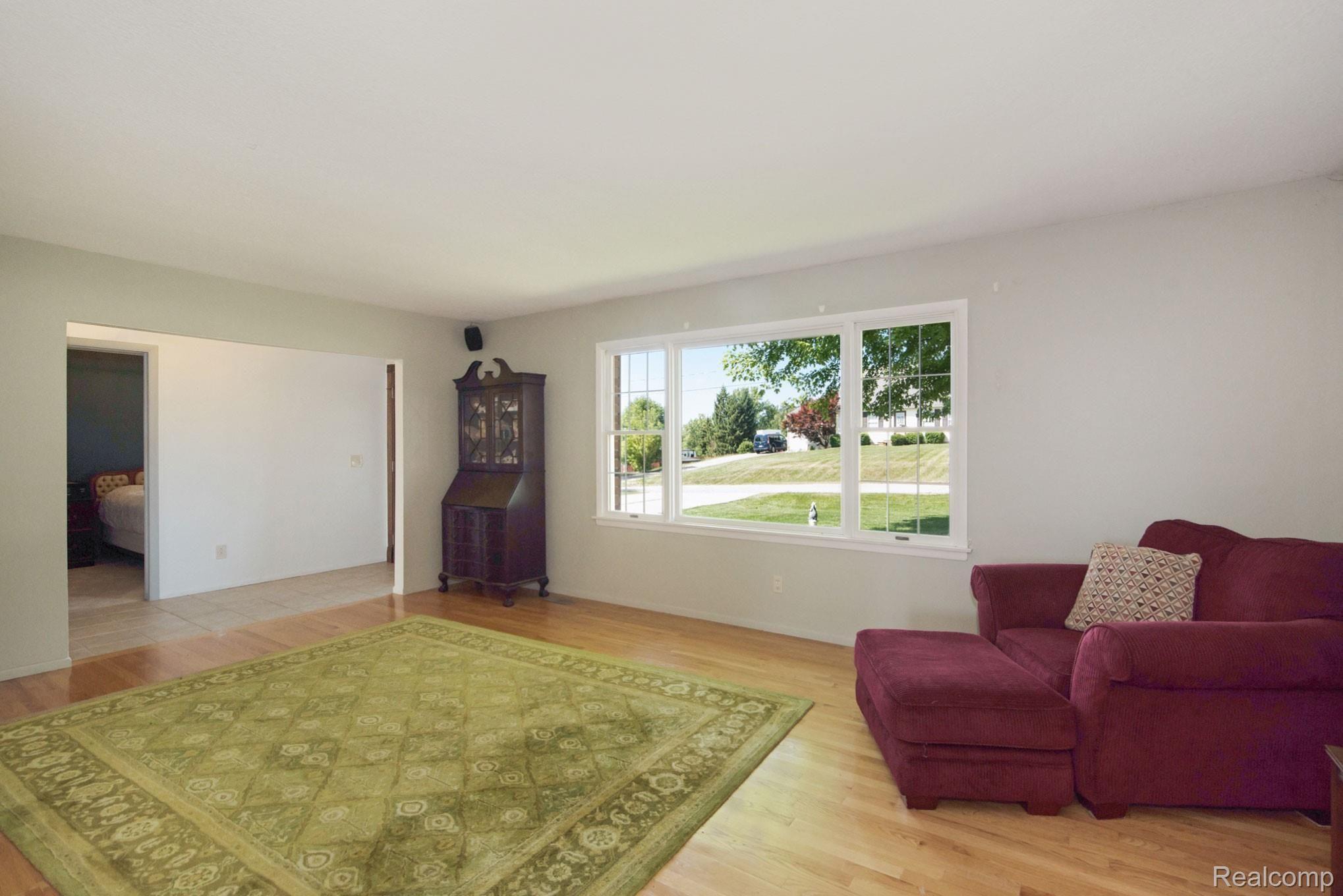 1231 Crooked Lake Road Fenton, MI 48430 - Photo 5 of 48 Family room, alt view.jpg