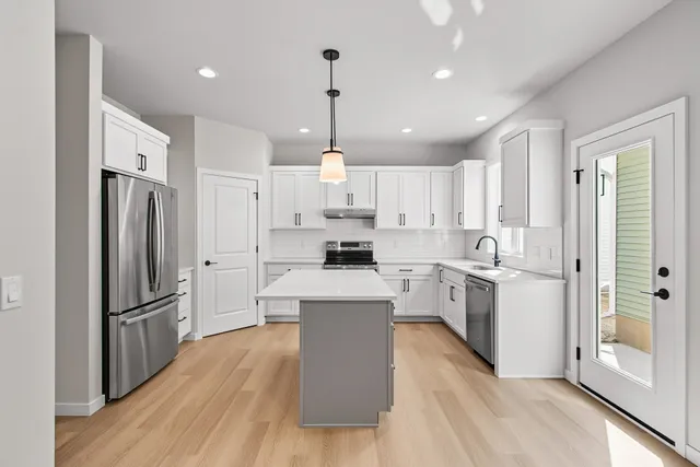 $479,900 | 2811 Crinkle Root Drive, Fitchburg, WI 53711