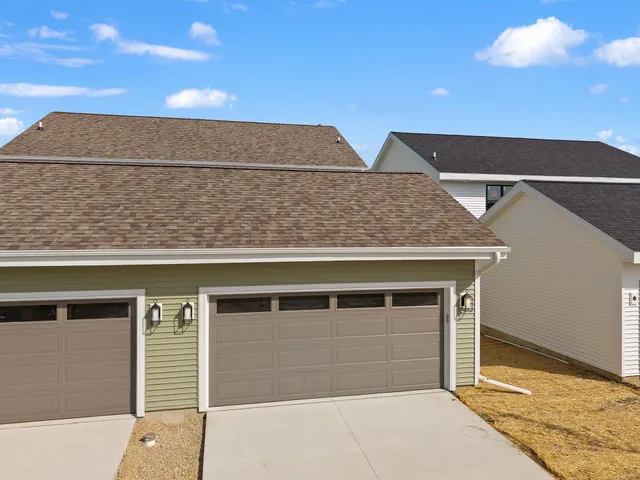 $479,900 | 2811 Crinkle Root Drive, Fitchburg, WI 53711