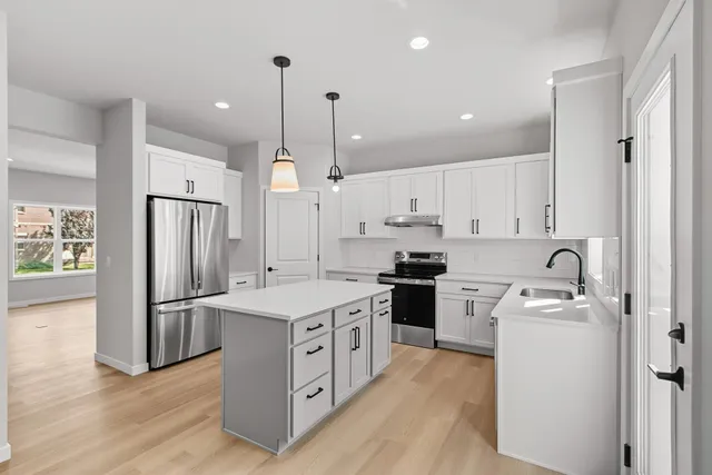 $479,900 | 2811 Crinkle Root Drive, Fitchburg, WI 53711