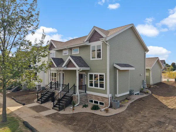 $459,000 | 2811 Crinkle Root Drive, Fitchburg, WI 53711