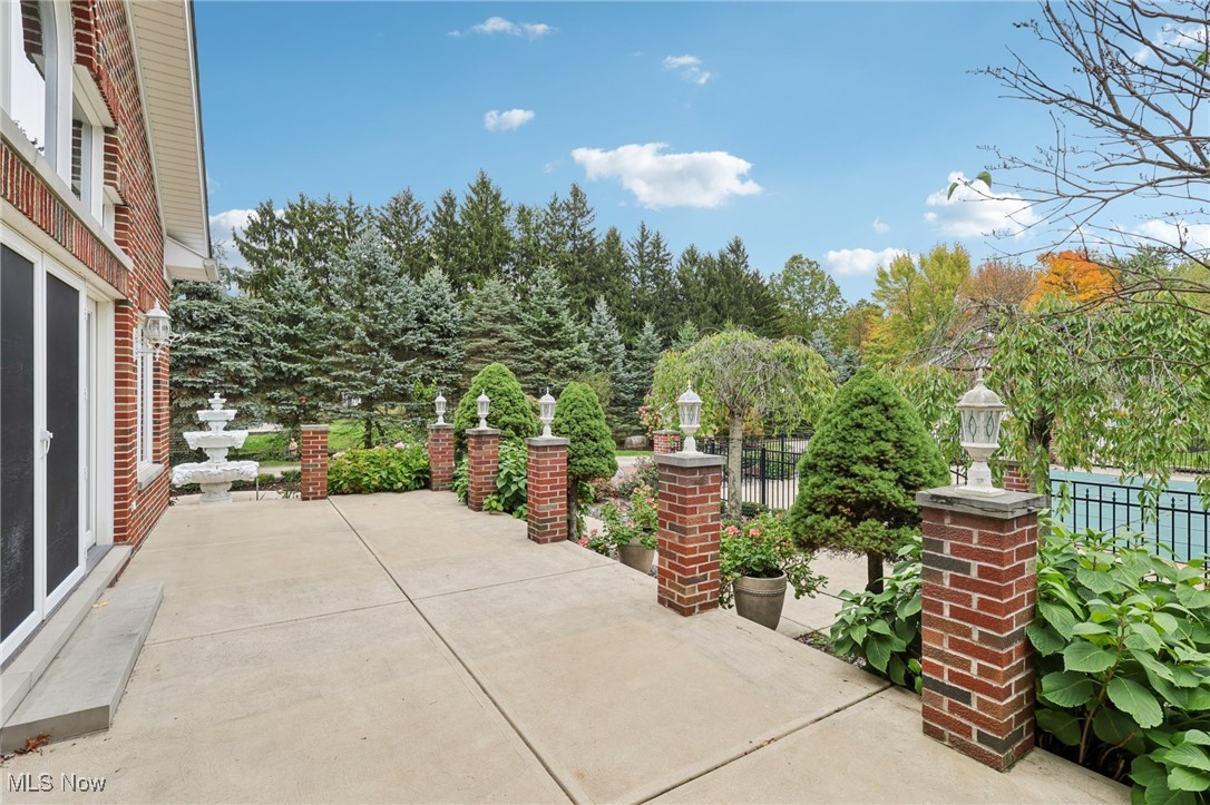 6004 Highland Road Cleveland, OH 44143 - Photo 48 of 50