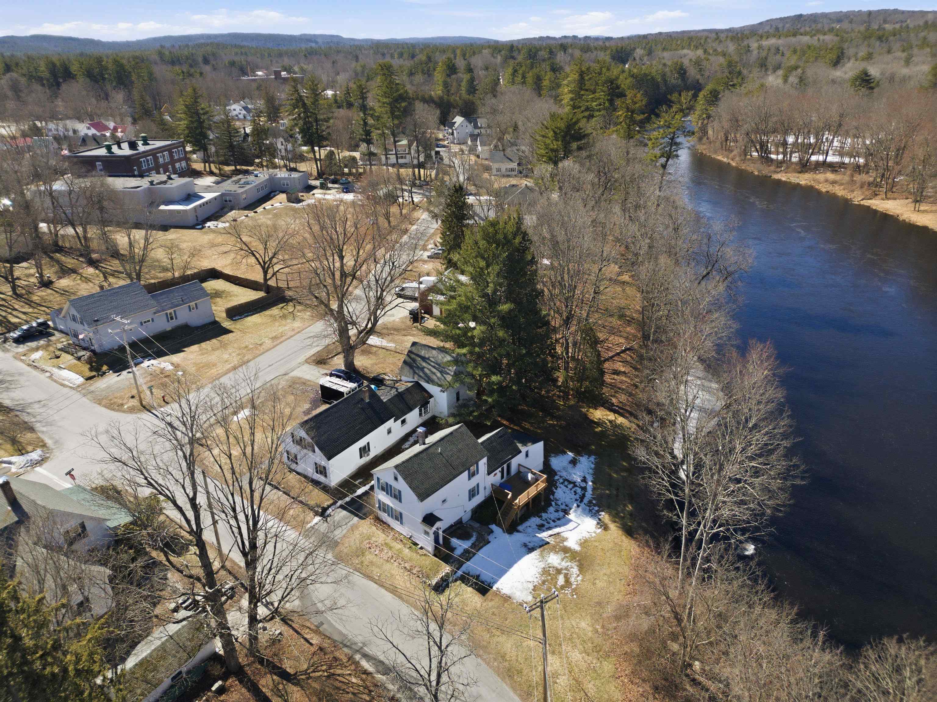 33 Tanner Street Concord, NH 03303 - Photo 10 of 67
