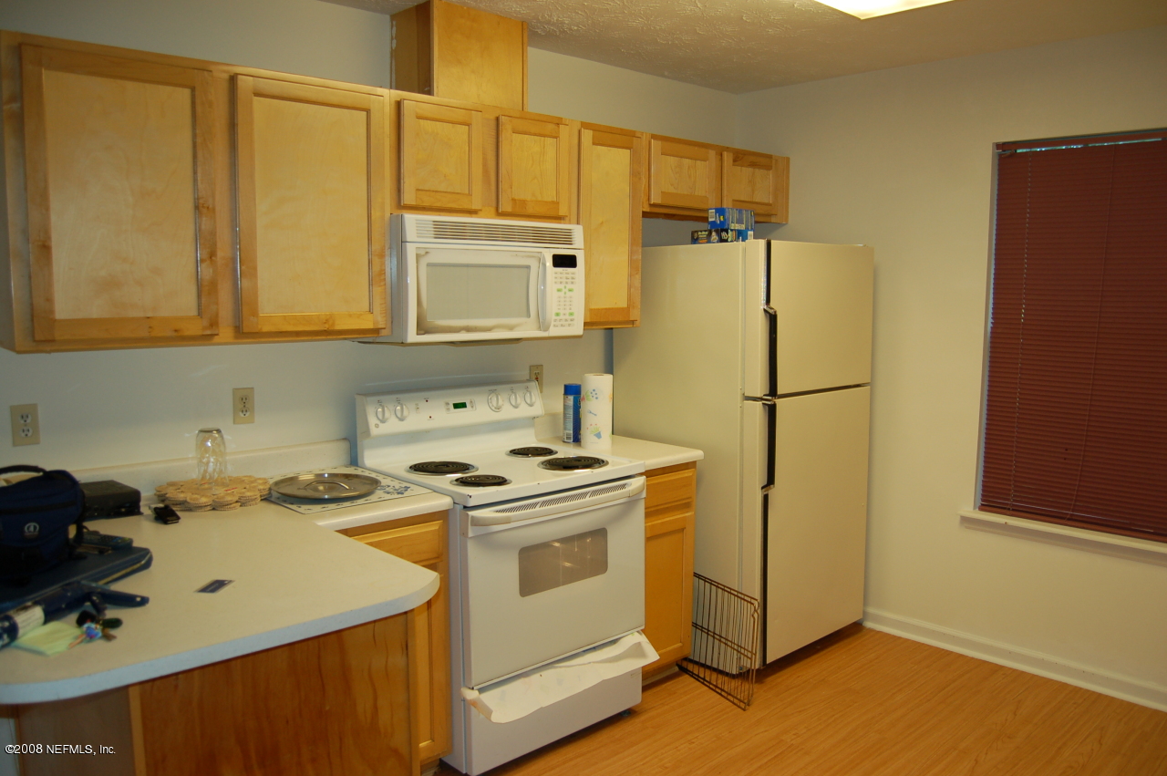 101 Ranchette Court Palatka, FL 32177 - Photo 3 of 4 KITCHEN