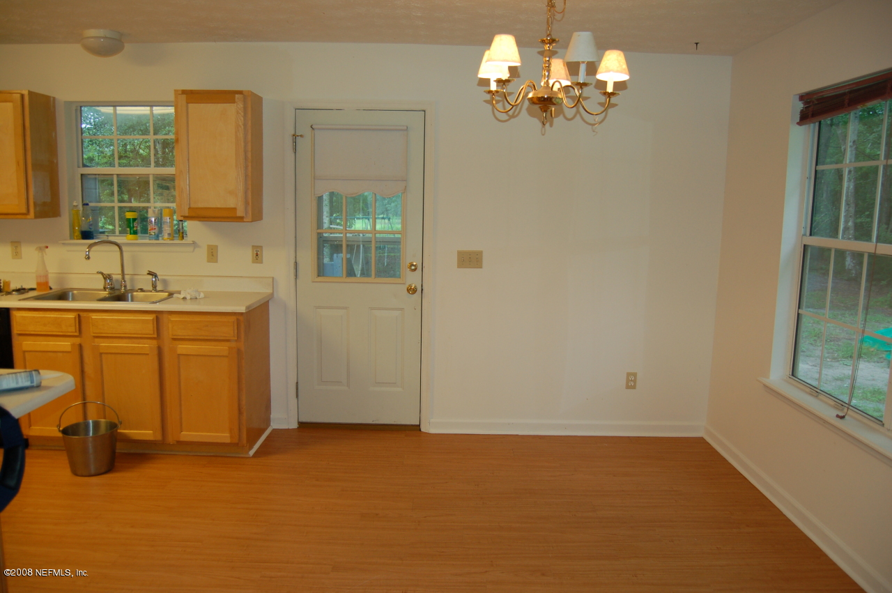101 Ranchette Court Palatka, FL 32177 - Photo 4 of 4 DINNING