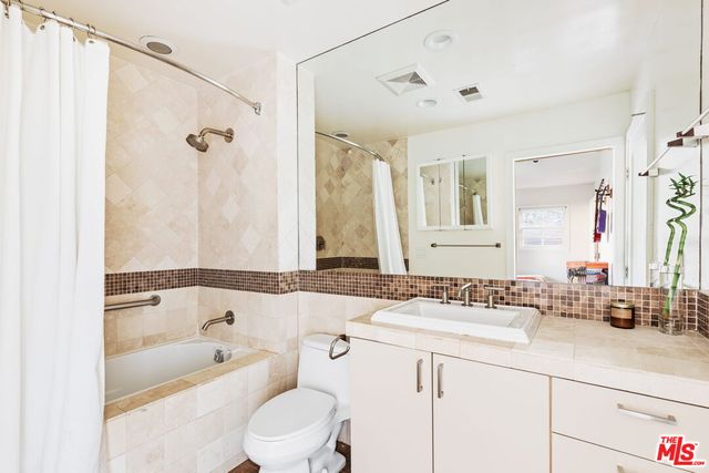 $2,195,000 | 3493 Greenwood Avenue, Los Angeles, CA 90066