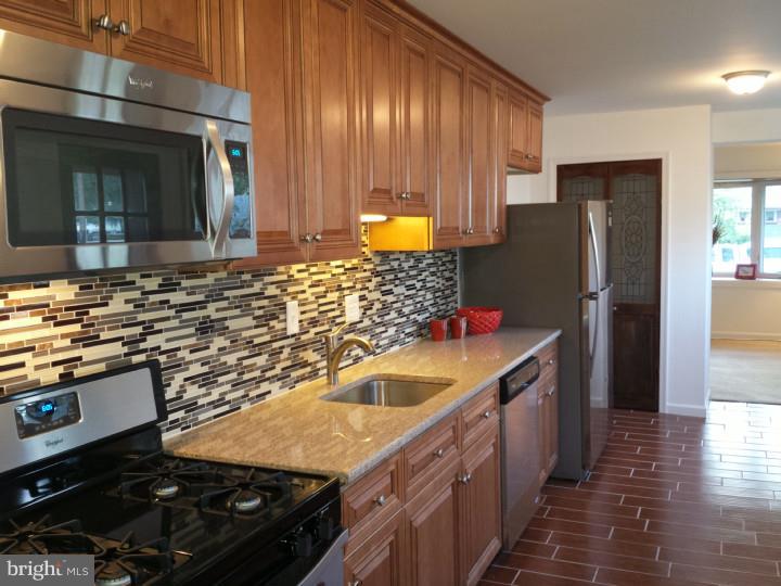 318 East Rudderow Avenue Maple Shade, NJ 08052 - Photo 2 of 21 Kitchen