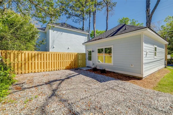 $1,700 | 1619 Le Grand Street, Savannah, GA 31401