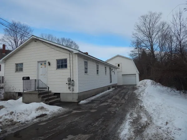 $275,000 | 19 Park Street, Paris, ME 04281
