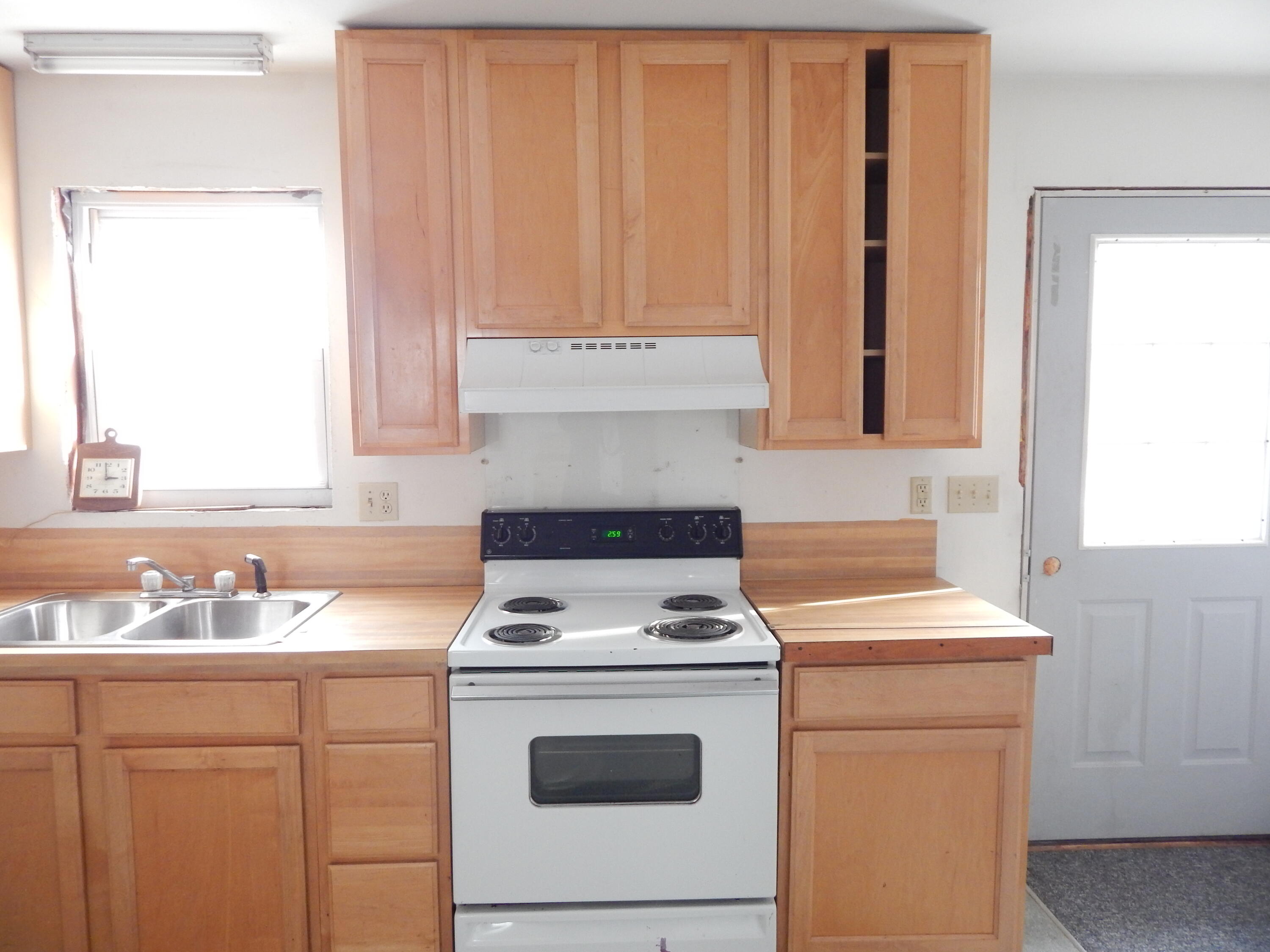 19 Park Street Paris, ME 04281 - Photo 28 of 40 DSCN5268 - Copy