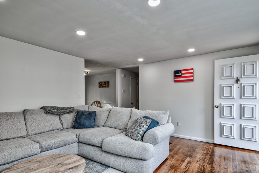 14 Virginia Road Medway, MA 02053 - Photo 6 of 23