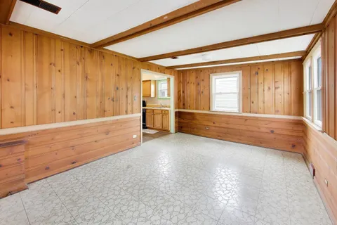 $310,000 | 301 North Schubert Street, Palatine, IL 60067