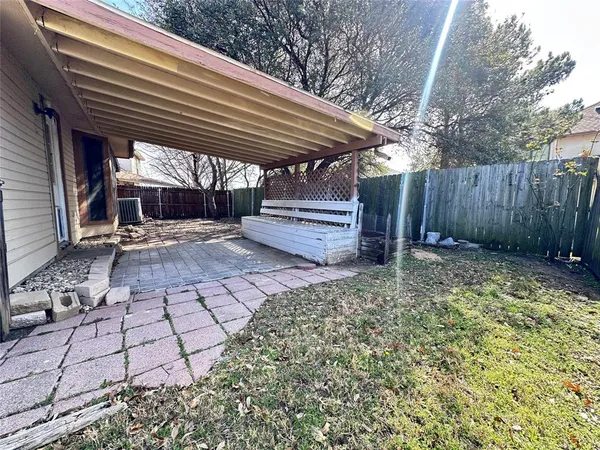 $2,449 | 1422 Beckwith Drive, Arlington, TX 76018