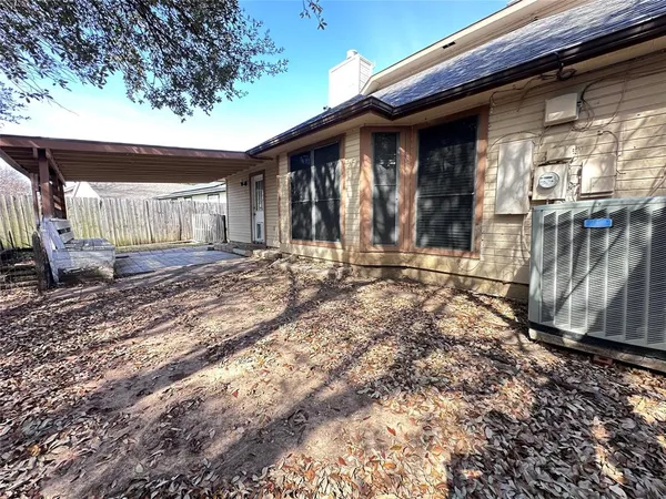 $2,449 | 1422 Beckwith Drive, Arlington, TX 76018