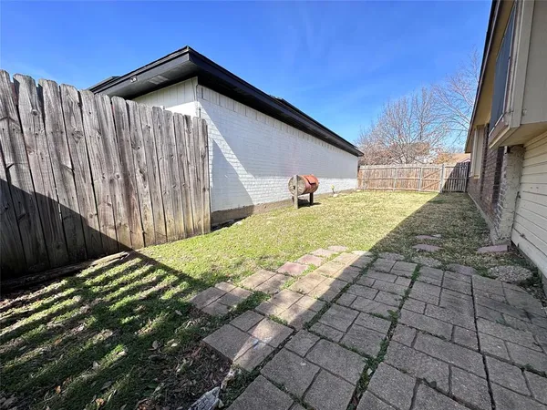 $2,449 | 1422 Beckwith Drive, Arlington, TX 76018