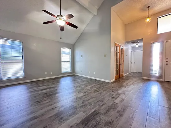 $2,449 | 1422 Beckwith Drive, Arlington, TX 76018