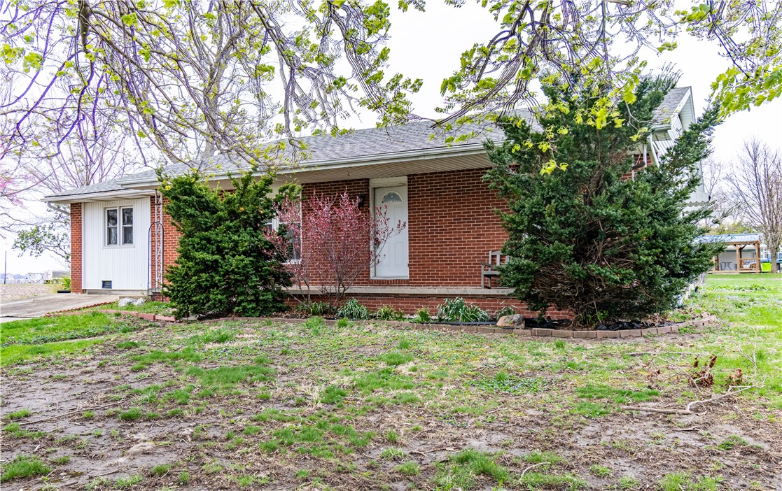 6178 Public Road Macon, IL 62544 - Photo 3 of 26