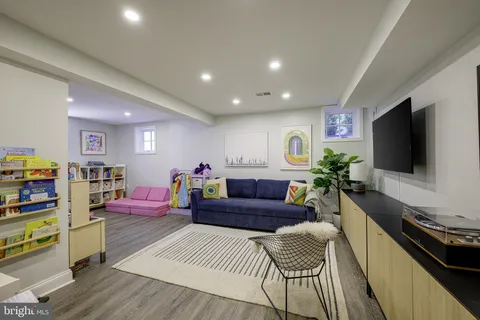 $1,650,000 | 5710 Broad Branch Road Northwest, Washington, DC 20015