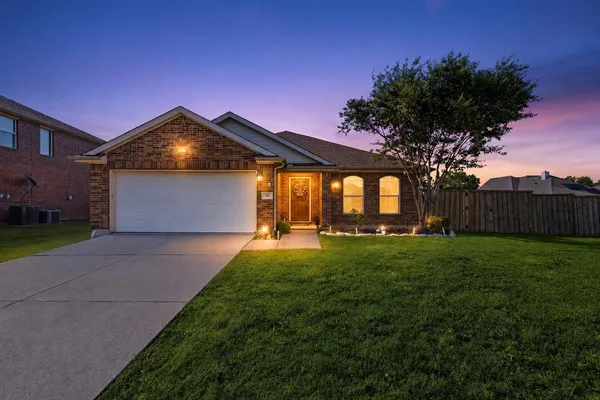 $280,000 | 301 Long Prairie Drive, Forney, TX 75126