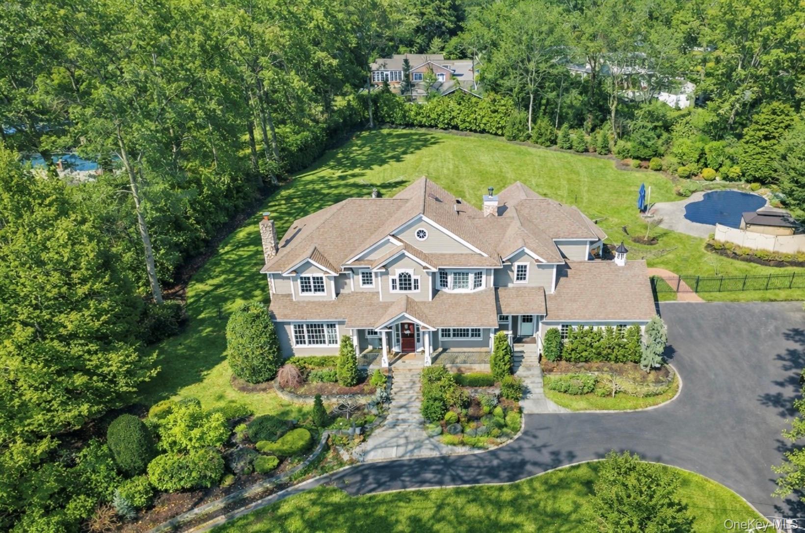 28 Dunlop Road Huntington, NY 11743 - Photo 1 of 1 Gallery Image 1