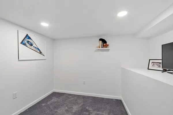 $699,900 | 172 High Street, Chelmsford, MA 01824